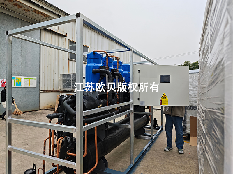 水冷渦旋冷水機(jī)組出口印度給消失模砂冷卻降溫